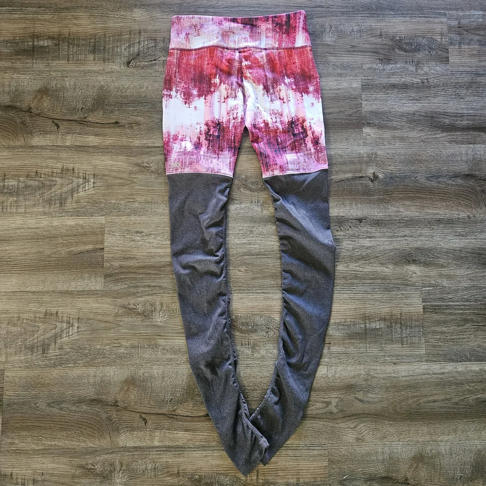 Alo Yoga High-Waist Goddess Ribbed Leggings - Desert Sunset
